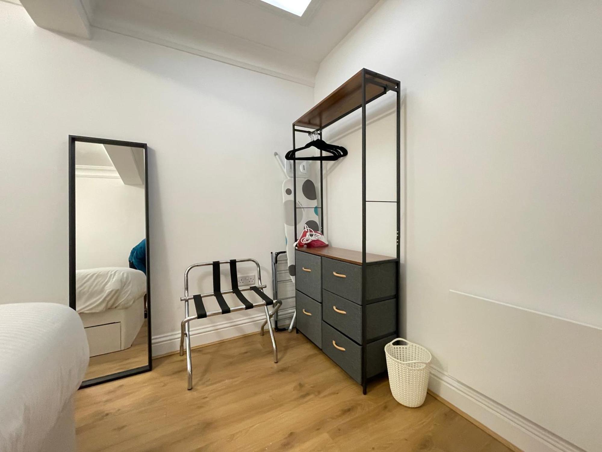 Private 2 Bed Guest House - Van Parking, M25 & A1 Connections Potters Bar Esterno foto